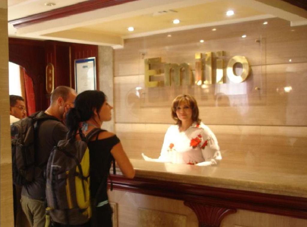 Emilio Hotel Luxor Kültér fotó