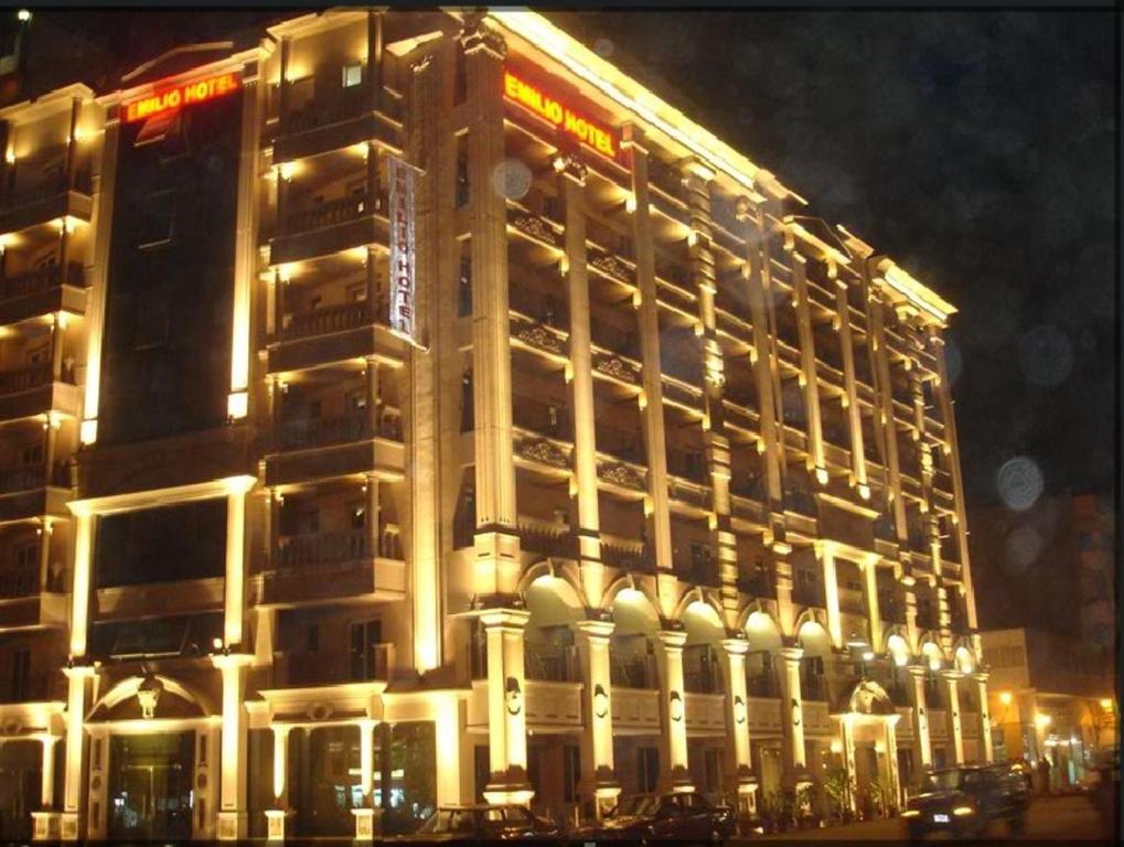 Emilio Hotel Luxor Kültér fotó