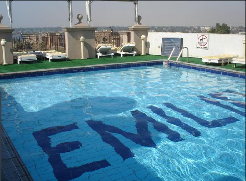 Emilio Hotel Luxor Kültér fotó
